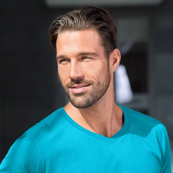 Pánské přiléhavé tričko - Výstřih do V