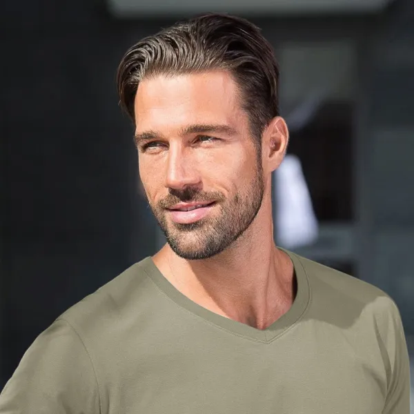 Pánské přiléhavé tričko - Výstřih do V