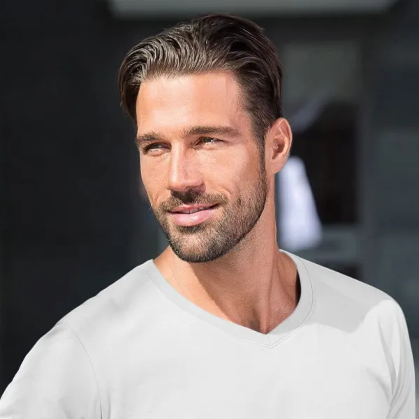 Pánské přiléhavé tričko - Výstřih do V