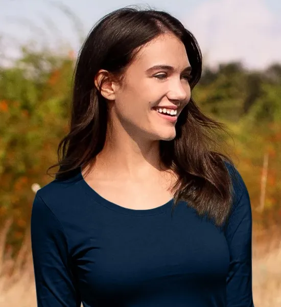 Dámské triko s dlouhými rukávy - Hlubší kulatý výstřih